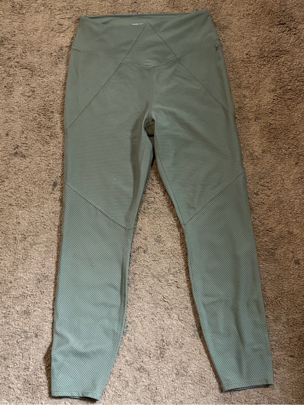 Good American olive ribbed leggings